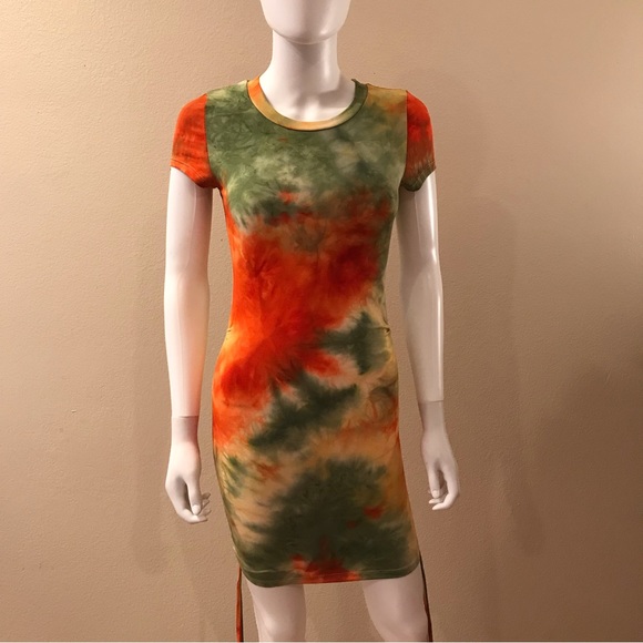 Tie Dye Bodycon Mini Dress NEW Juniors Large Orange Green Yellow Short Sleeve - Picture 1 of 12